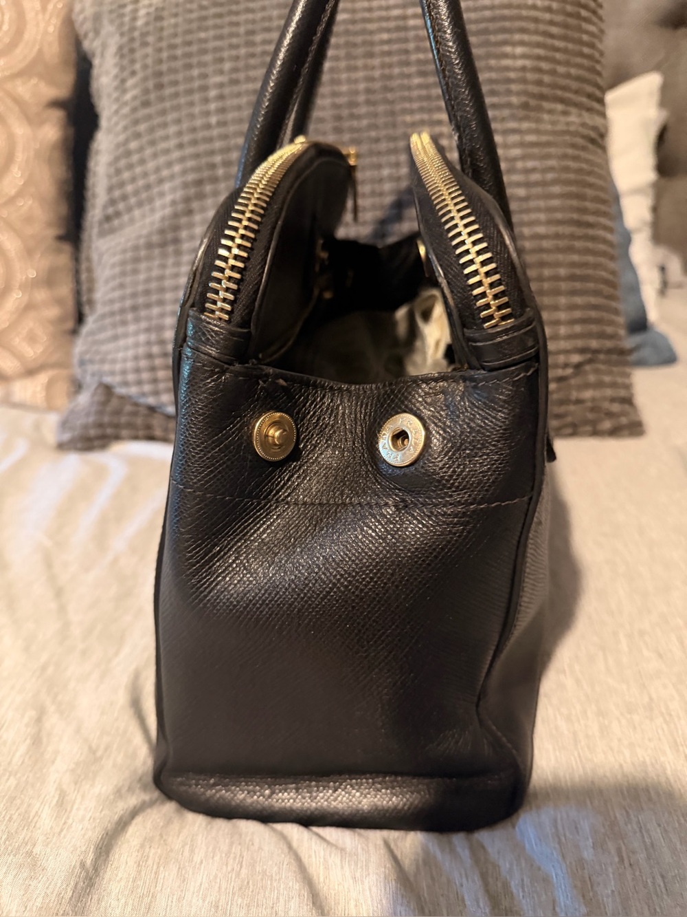 Prada Black Saffiano Cuir Leather Dome Tote Handbag - Picture 4 of 16